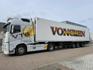 VONCKEN TRANSPORTEN BV; VOLVO FH5 GLOBETROTTER 4X2 TRIDEC REEFER TRAILER – 3 AXLE