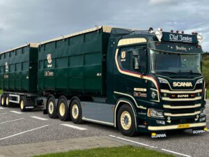 Olaf Jensen; SCANIA R NORMAL CR20N 8X2 TRIDEM RIGED TRUCK DRAWBAR WITH HOOKLIFT SYSTEM – 7 AXLE + 2X 40M3 CONTAINER