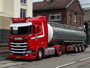 Dekker Tanktransport BV; SCANIA S NORMAL CS20N 4X2 TANKTRAILER – 3 AXLIG