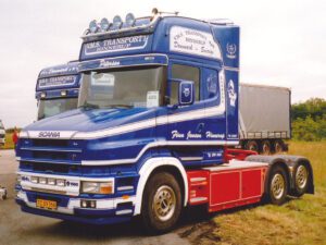 Finn Jensen Hinnerup; SCANIA 4 SERIES TORPEDO TOPLINE 6X2 TAG AXLE