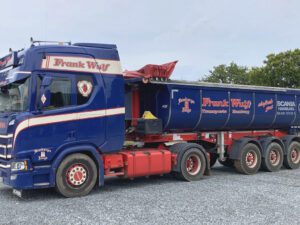 Frank Wulf; SCANIA R HIGHLINE CR20H 4X2 HALVRÖRS TIPPTRAILER – 3 AXLAR