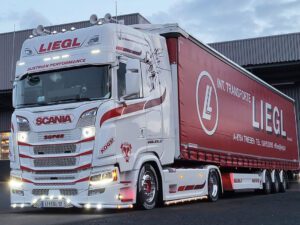 Liegl; SCANIA S HIGHLINE CS20H 4X2 CURTAINSIDE TRAILER – 3 AXLE