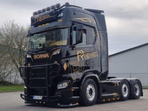 Philip Reich; SCANIA S HIGHLINE CS20H ​​6X2 TWIN STYR