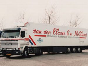 Van den Elzen; SCANIA 3 SERIES 4X2 REEFER TRAILER – 3 AXLE