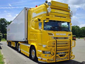 Lauratrans; SCANIA STREAMLINE TOPLINE 4X2 REEFER TRAILER – 3 AXLE