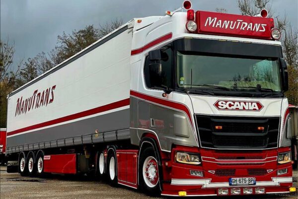 Manutrans; SCANIA R HIGHLINE CR20H 6X2 TAG AXLE CURTAINSIDE TRAILER - 3 AXLE