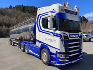 Mydland; SCANIA S HIGHLINE CS20H 6X4 TANK TRAILER – 3 AXLE