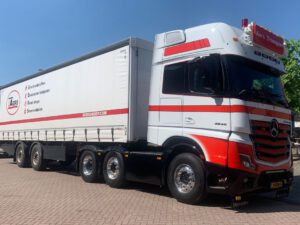 Aers Transport; MERCEDES-BENZ ACTROS MP5 GIGA SPACE 6X2 TWIN STYRBOXTRAILER – 2 AXLAR