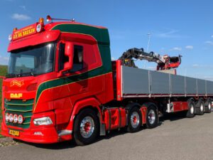 JP de Bruijn; DAF XF SH UTAN SKY LIGHTS 6X2 TWIN STEER BRICK TRAILER – 3 AXEL