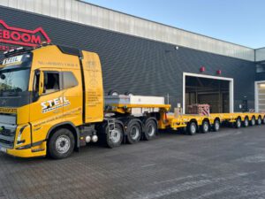 Brant; VOLVO FH5 GLOBETROTTER XL 8X4 MANOOVR MED 3 AXLAR DOLLY – 7 AXLAR