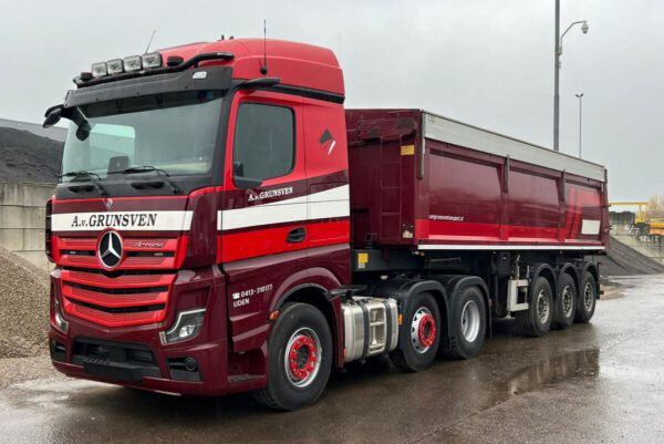 A. van Grunsven; MERCEDES-BENZ ACTROS MP5 STREAM SPACE 6X2 TWIN STEER NON STEERING TIPPER TRAILER - 3 AXLE