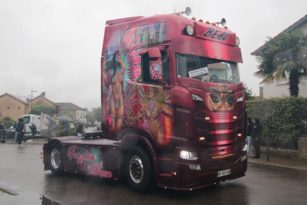 Beau (Brazilian Dream); SCANIA S HIGHLINE CS20H 4X2