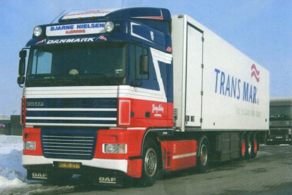 Bjarne Nielsen; DAF 95XF SPACE CAB 4X2 REEFER TRAILER - 3 AXLE