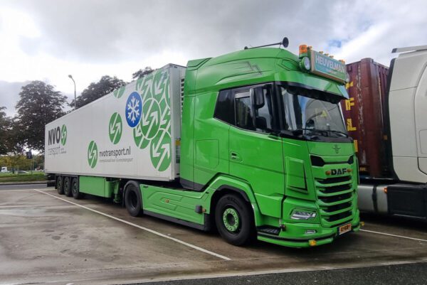 Heuvelman GSO; DAF XG+ 4X2 REEFER TRAILER - 3 AXLE