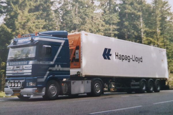 Jan Maasdam; DAF 95XF SPACE CAB 4X2 FLEX CONTAINER TRAILER - 3 AXLE + 40FT REEFER CONTAINER CARRIER