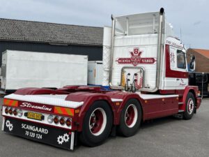 Scangaard; SCANIA 3 SERIES TORPEDO STREAMLINE 6X4 TAG AXLE