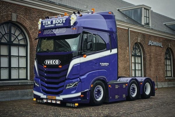 W. Neidhöfer Transport; IVECO S-WAY AS HIGH 6X2 TWIN STEER