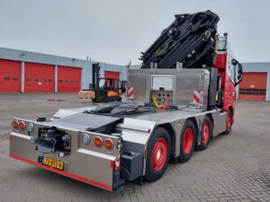 Wagenborg Nedlift; VOLVO FH5 GLOBETROTTER 8X2 TAG AXLE WITH PALFINGER PK 92002 SH + JIB